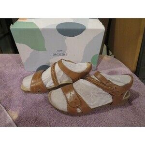 NWT Womens Alpaca Brown Earth Origins Bria Sandals, 9.5